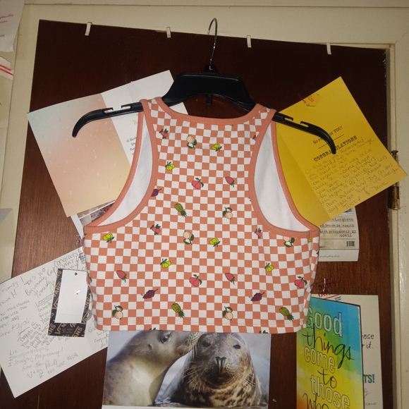 VANS Racer back Fruit Graphic Crop tank 🆕 - Picture 7 of 8